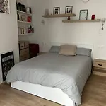 Cozy Appartment in Voltaire